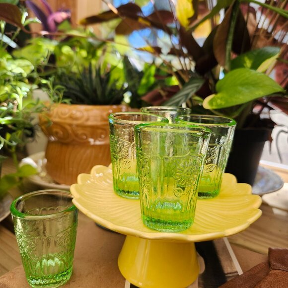 Antique Jeannette Cherry Blossom Pattern Green Depression Glass Shot Glasses 5